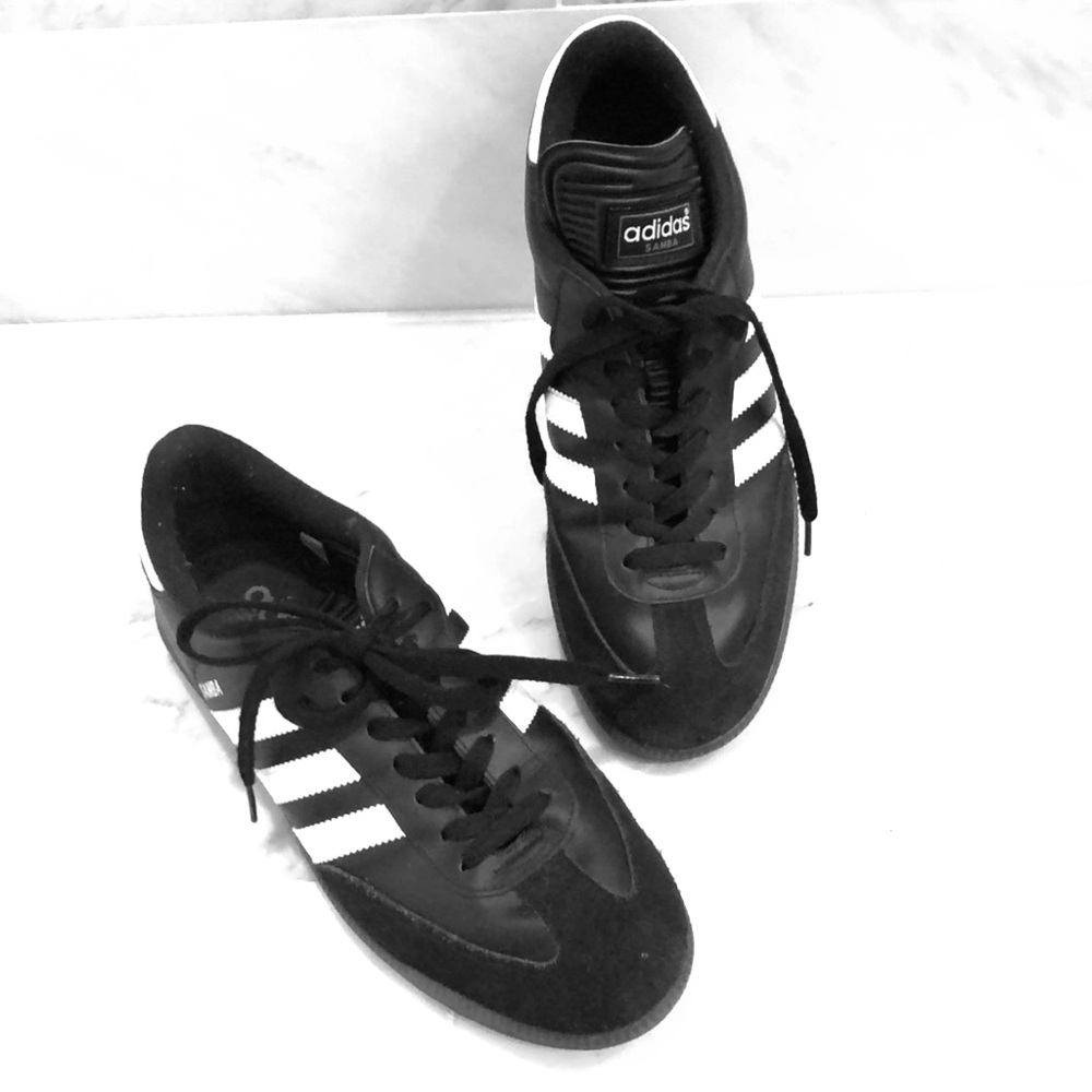 Adidas Samba indoor soccer shoe